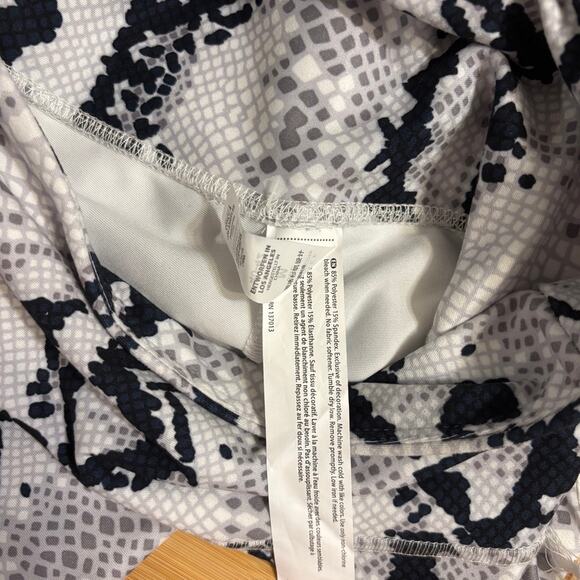 NWT Balance Collection Legging Snake Print Medium - Picture 10 of 10